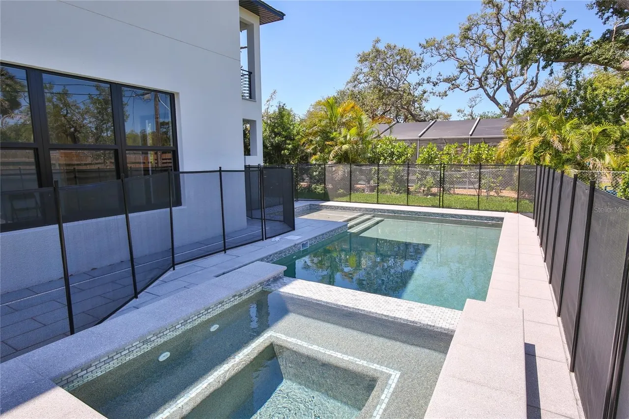 Sarasota residence — photo 1